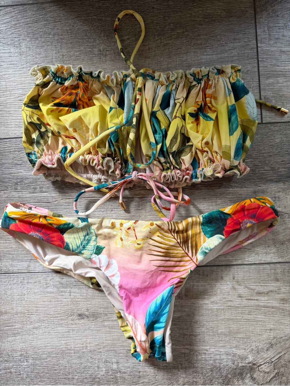 NWOT PQ Swim Remi Ruched Bikini set, Yellow Floral, Size L top, M bottom